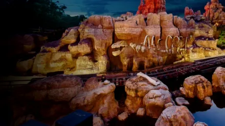 Big Thunder Mountain Railroad | Disneyland Resort