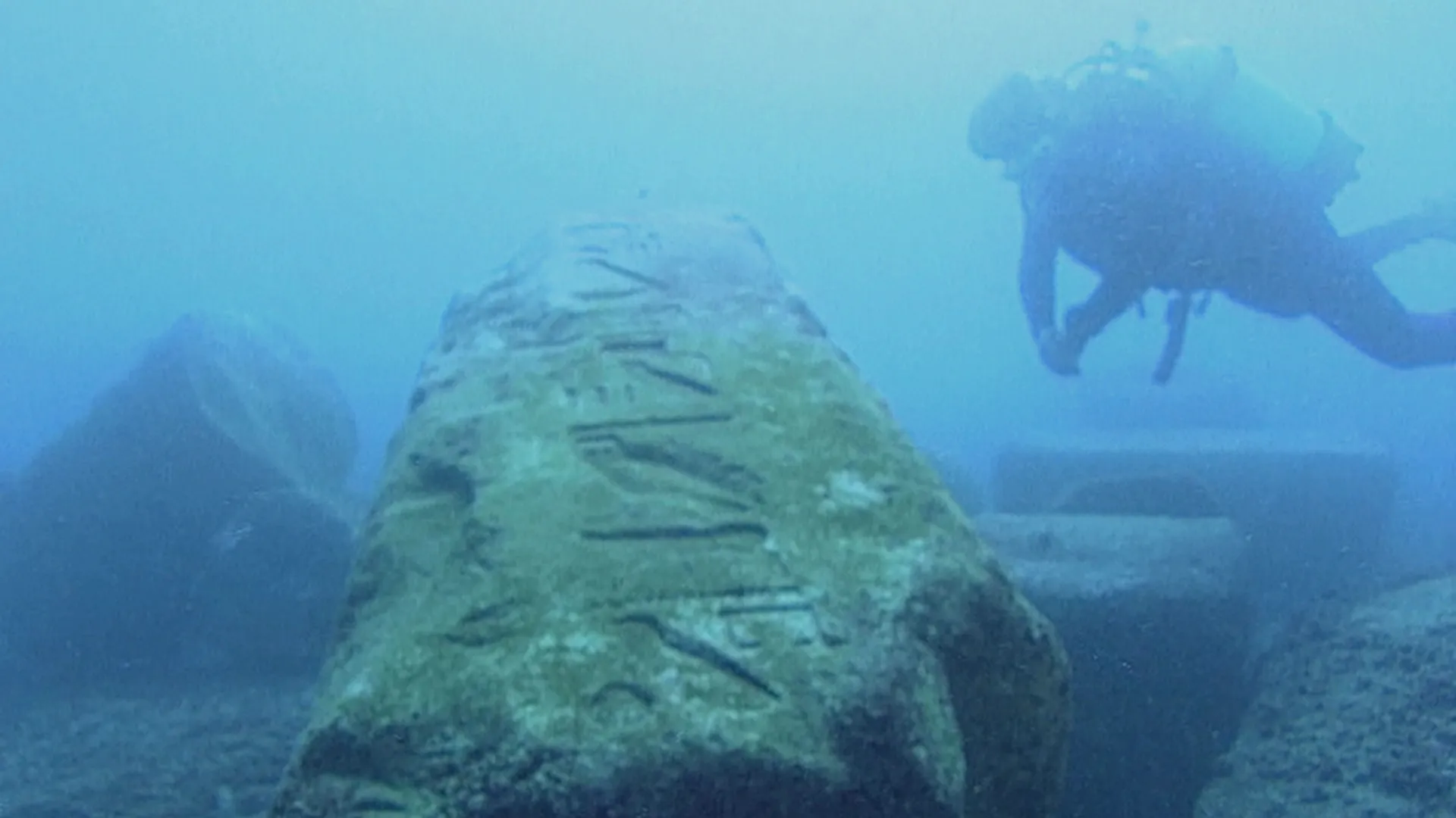 thumbnail - S4:E3 What Lies Below?