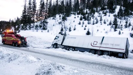 thumbnail - Ice Road Rescue