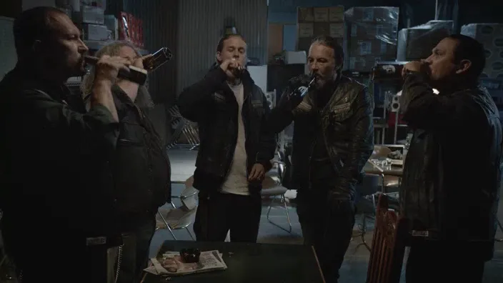 thumbnail - S7:E6 Smoke 'em if You Got 'em