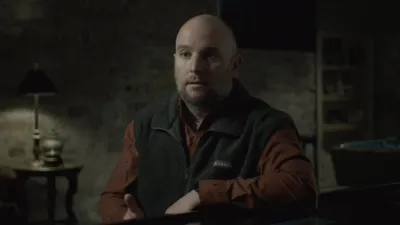 thumbnail - S1:E4 Someone She Knew?