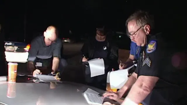 thumbnail - S1:E9 Desert Bones / Party's Over