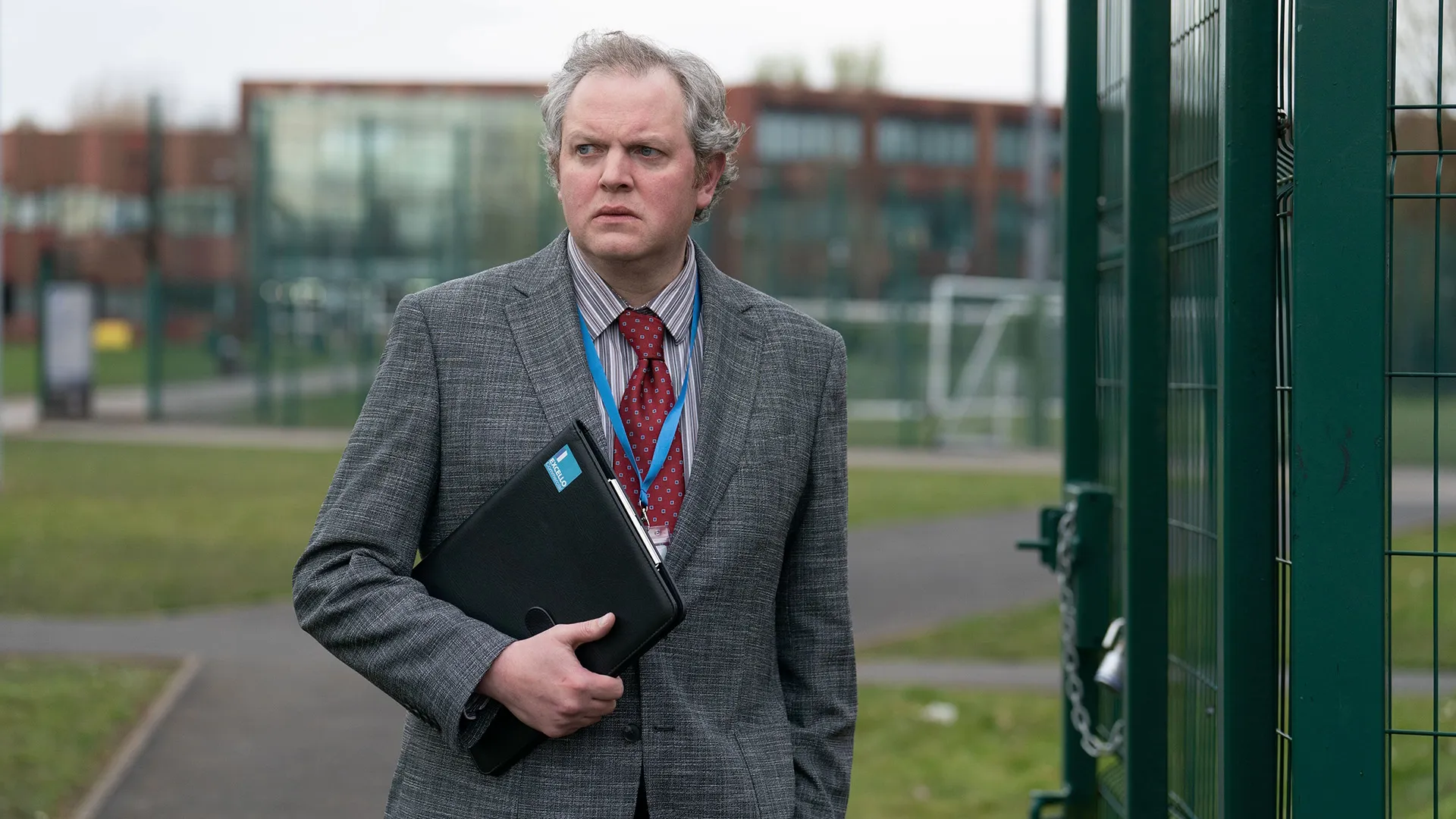 thumbnail - S1:E3 La Vie en Rose