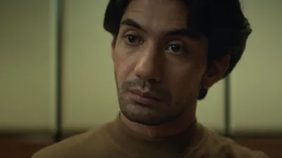 thumbnail - S1:E2 The One Who Knows