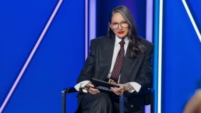 thumbnail - S21:E5 Complimentary Couture