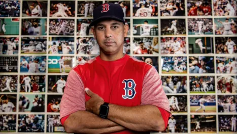 thumbnail - Alex Cora