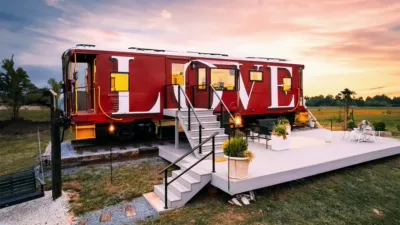 thumbnail - S5:E12 Tiny Cabin & Caboose