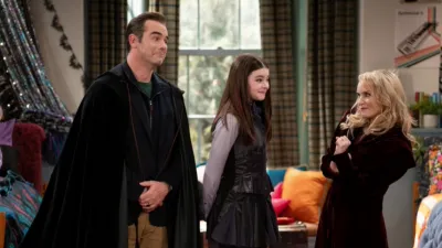 thumbnail - S1:E4 First Parents Day