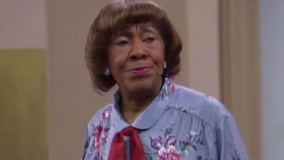 thumbnail - S5:E13 There Go The Clowns