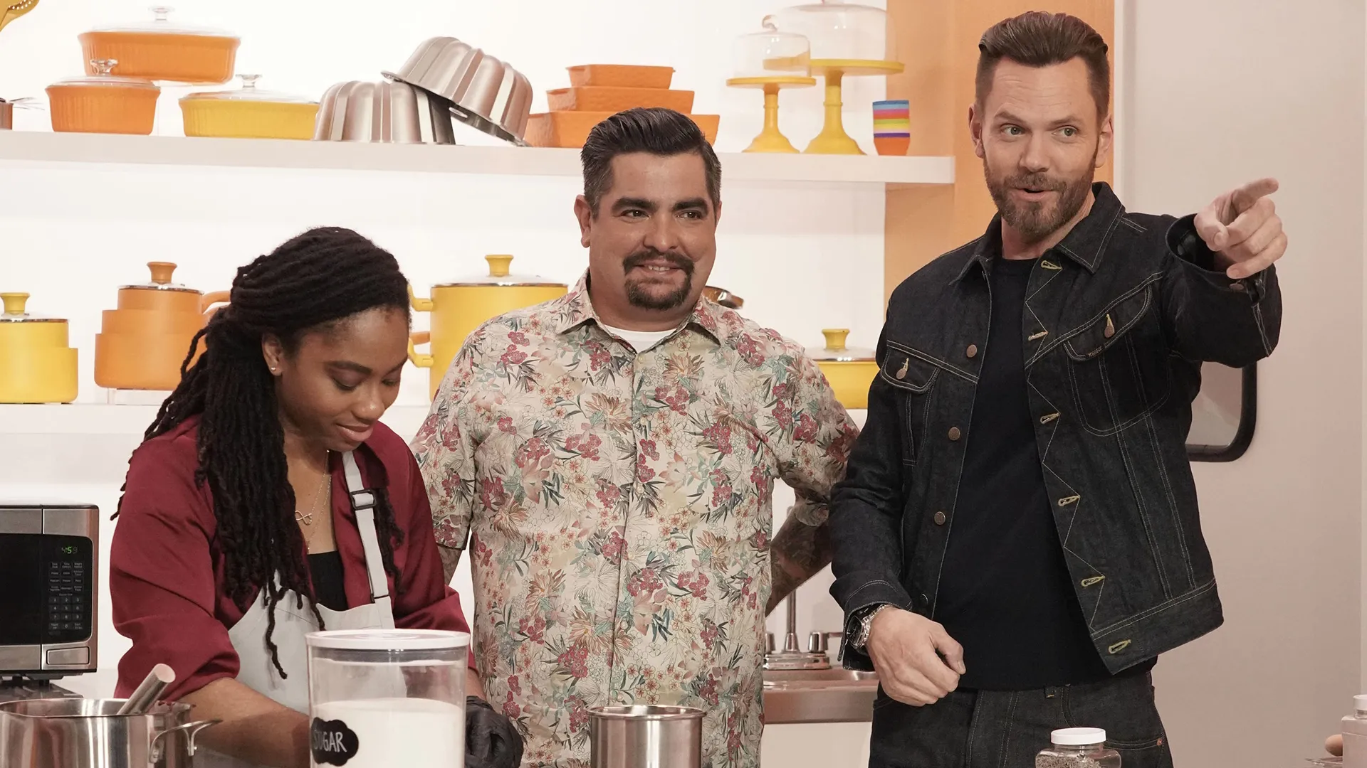 thumbnail - S1:E6 Red, White and Clue