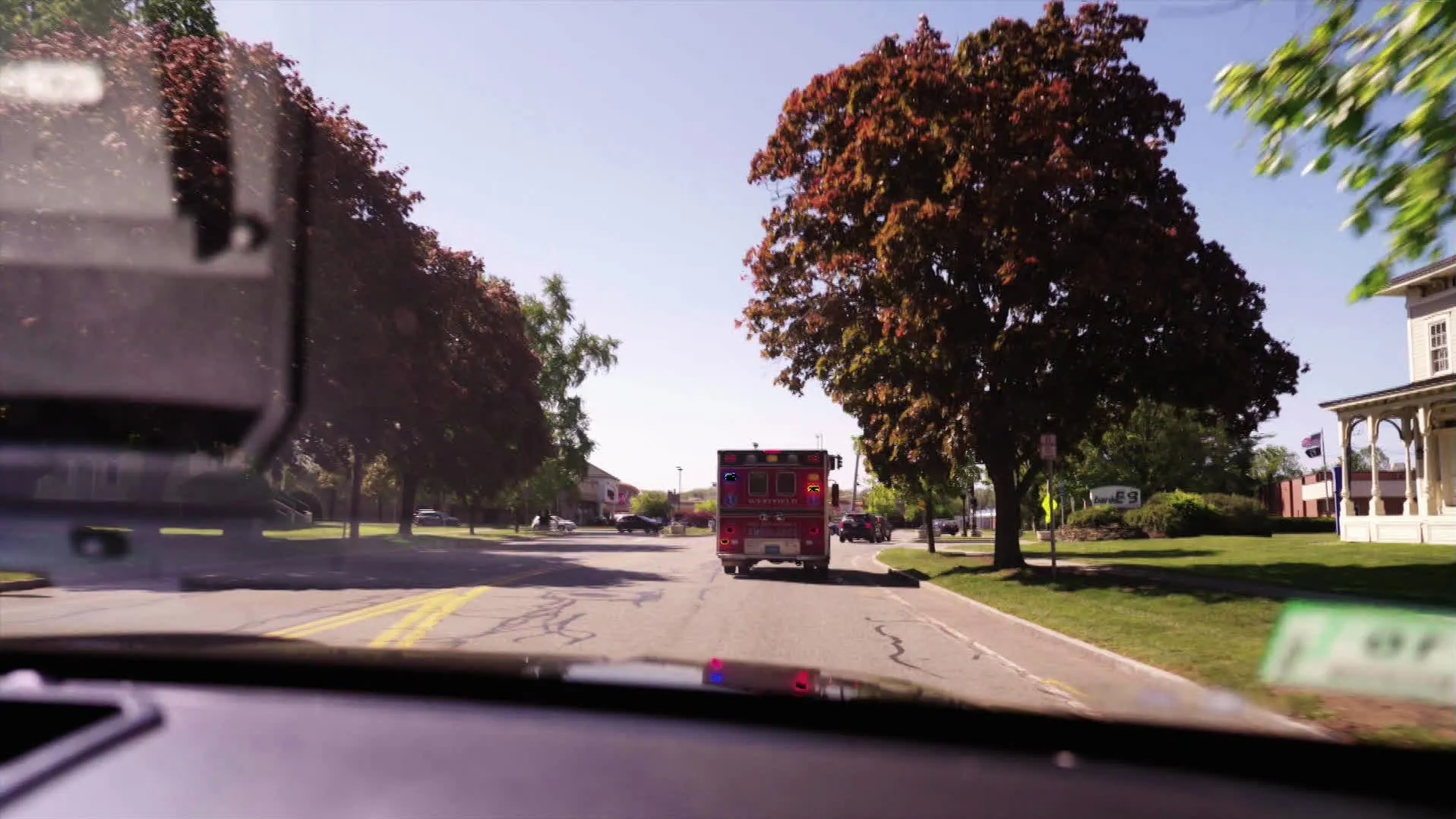 thumbnail - S4:E3 The Policeman's Wife