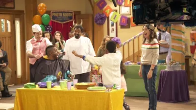 thumbnail - S1:E2 The Birthday War