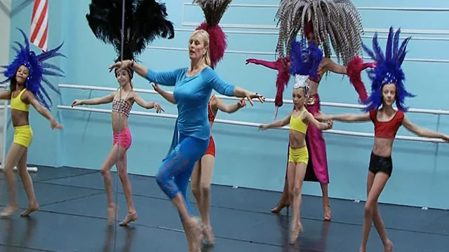 thumbnail - S1:E9 From Ballerinas to Showgirls
