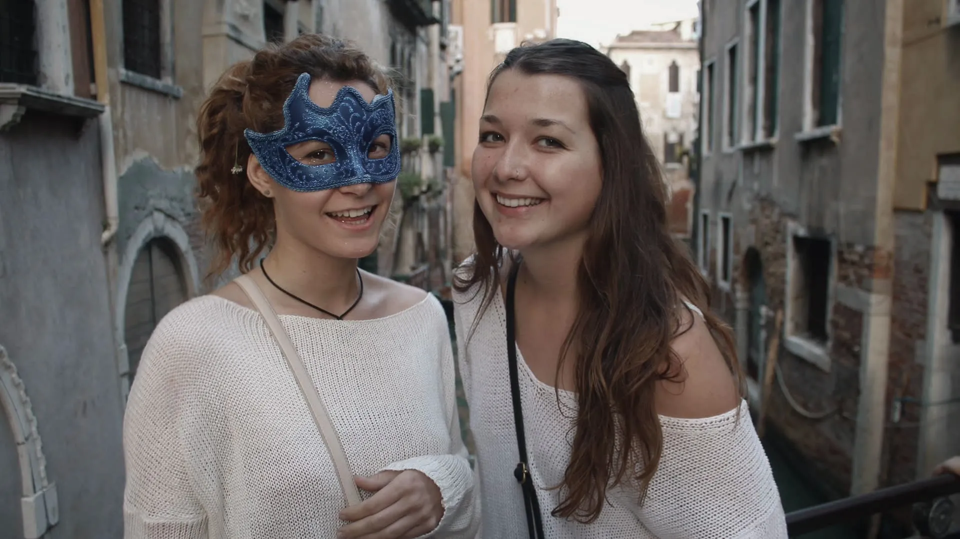 thumbnail - S1:E1 Bad Host: Hunting the Couchsurfing Predator