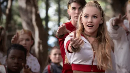 "Don't Mess With Us" | ZOMBIES 4: El origen de los vampiros Videoclip