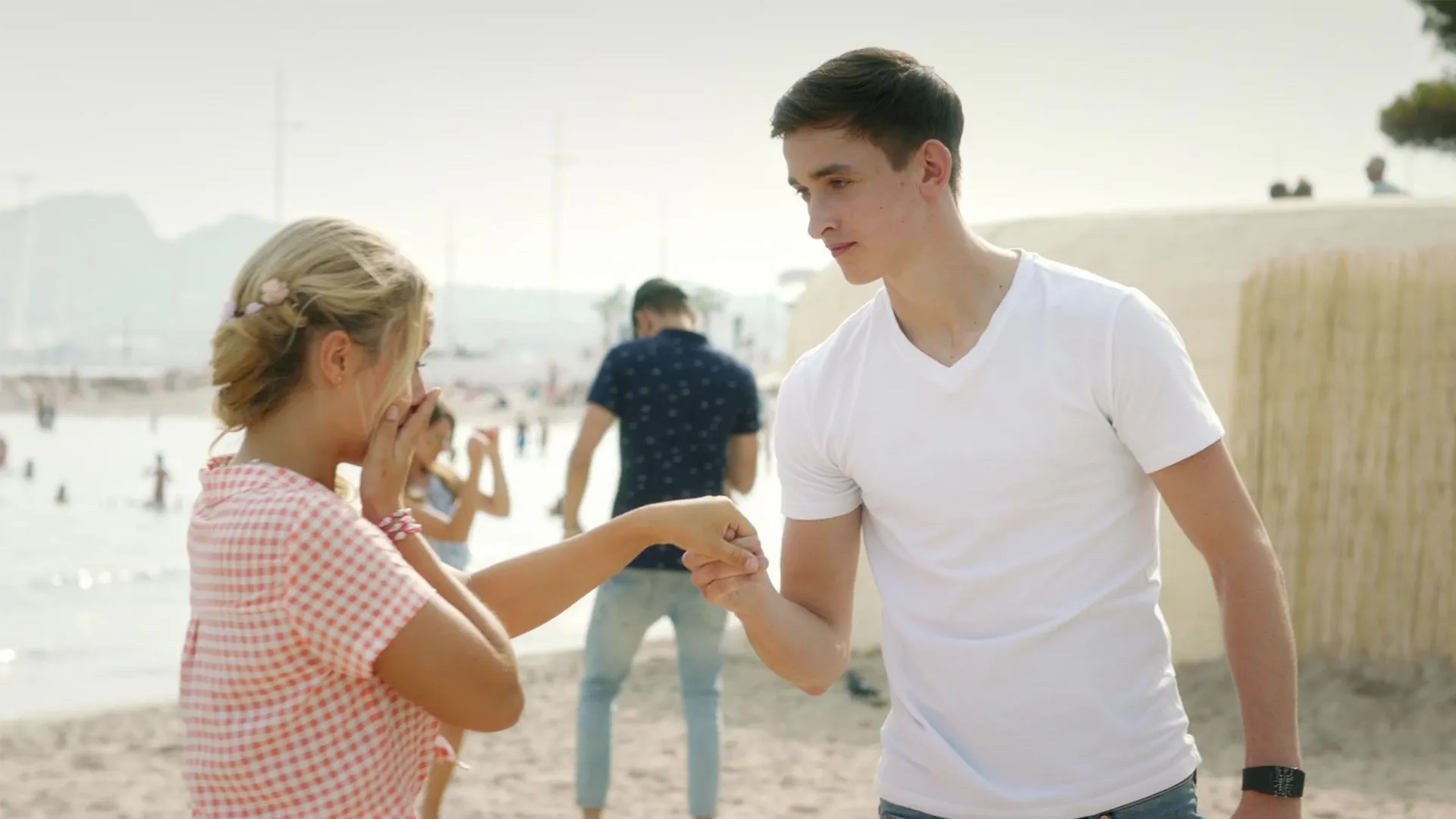 thumbnail - S3:E3 Pair Up