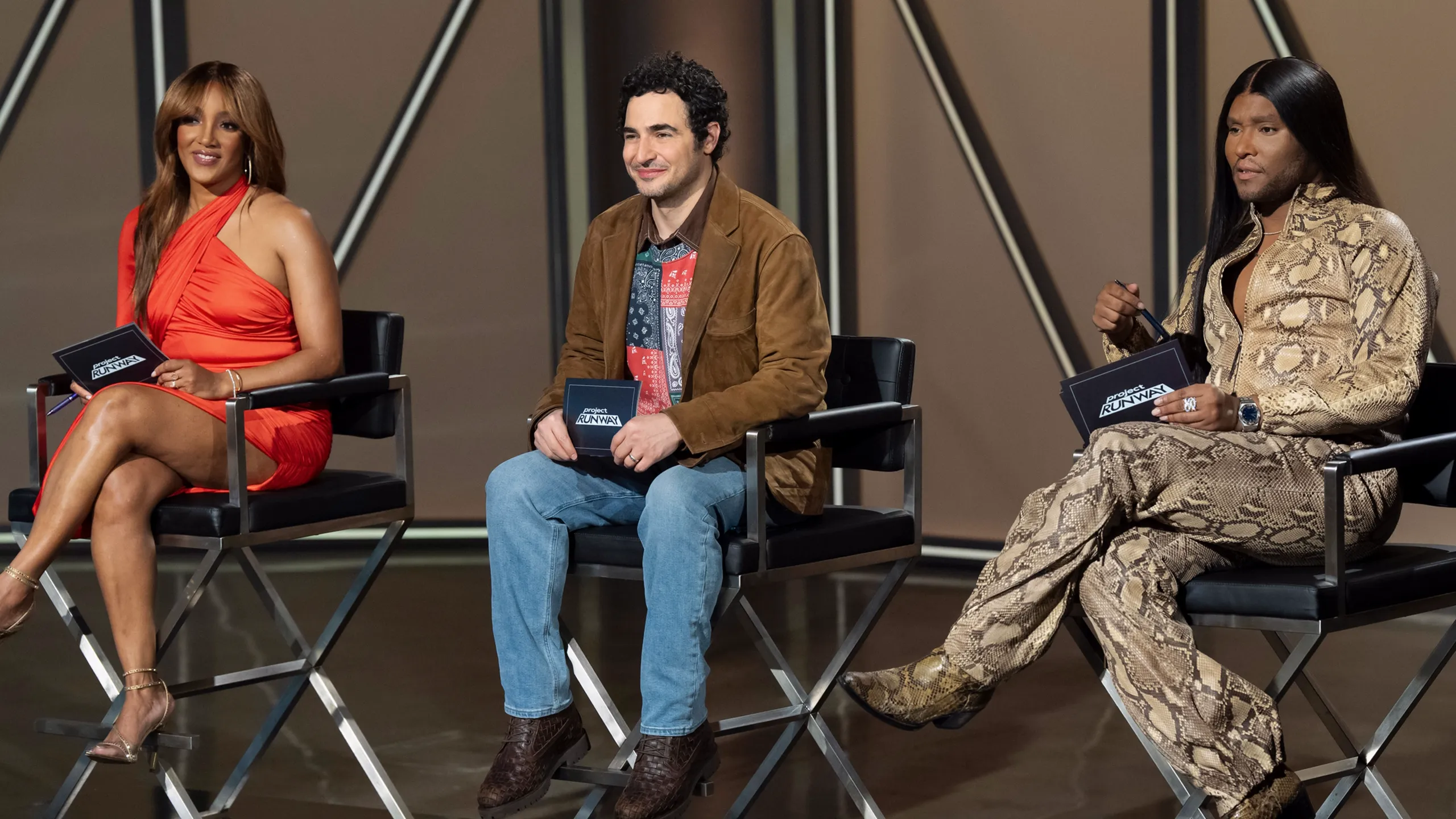thumbnail - S21:E8 Runway Rodeo