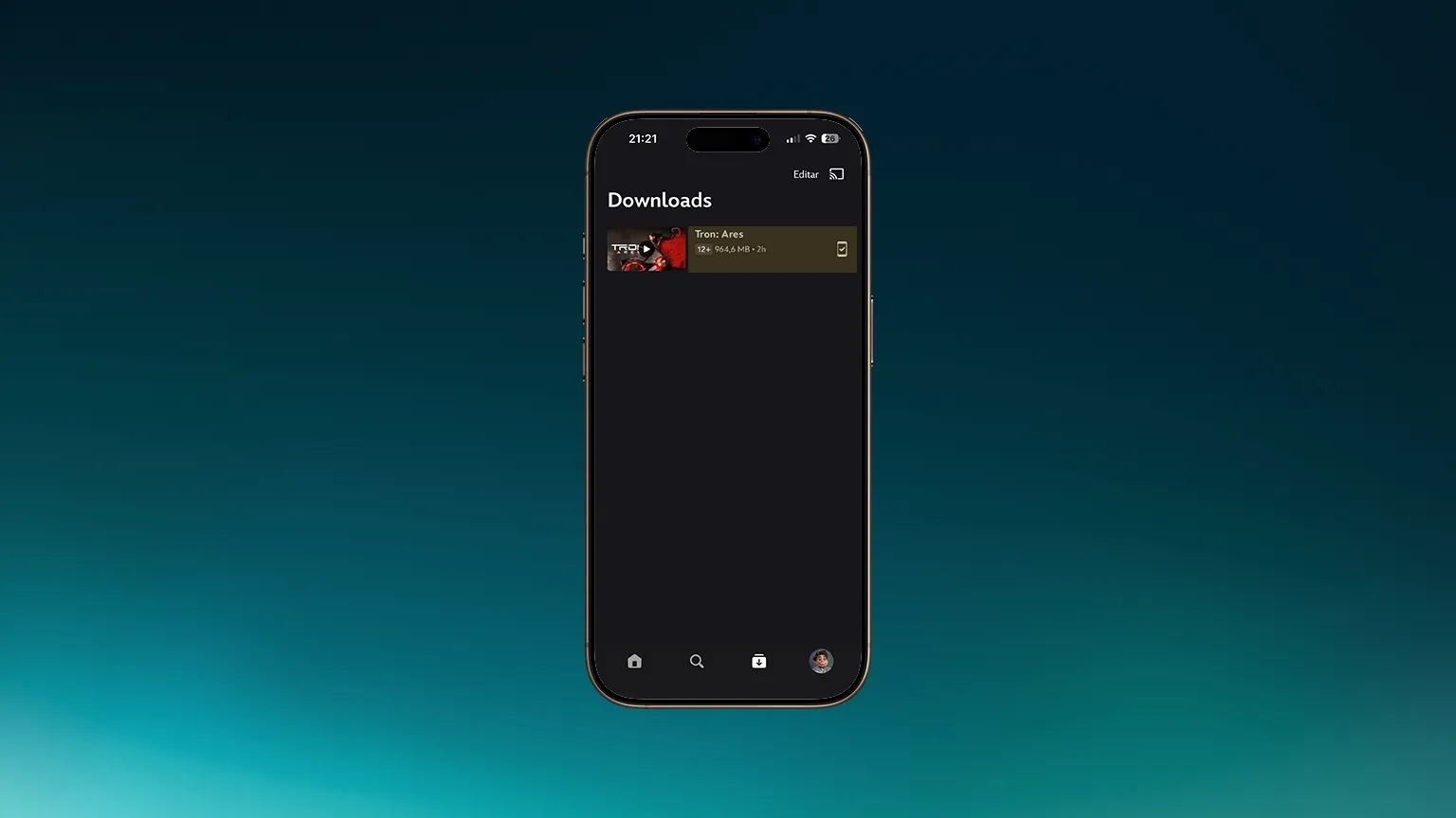 Captura de tela da página de Downloads no aplicativo do Disney+, mostrando Tron: Ares como um filme baixado.
