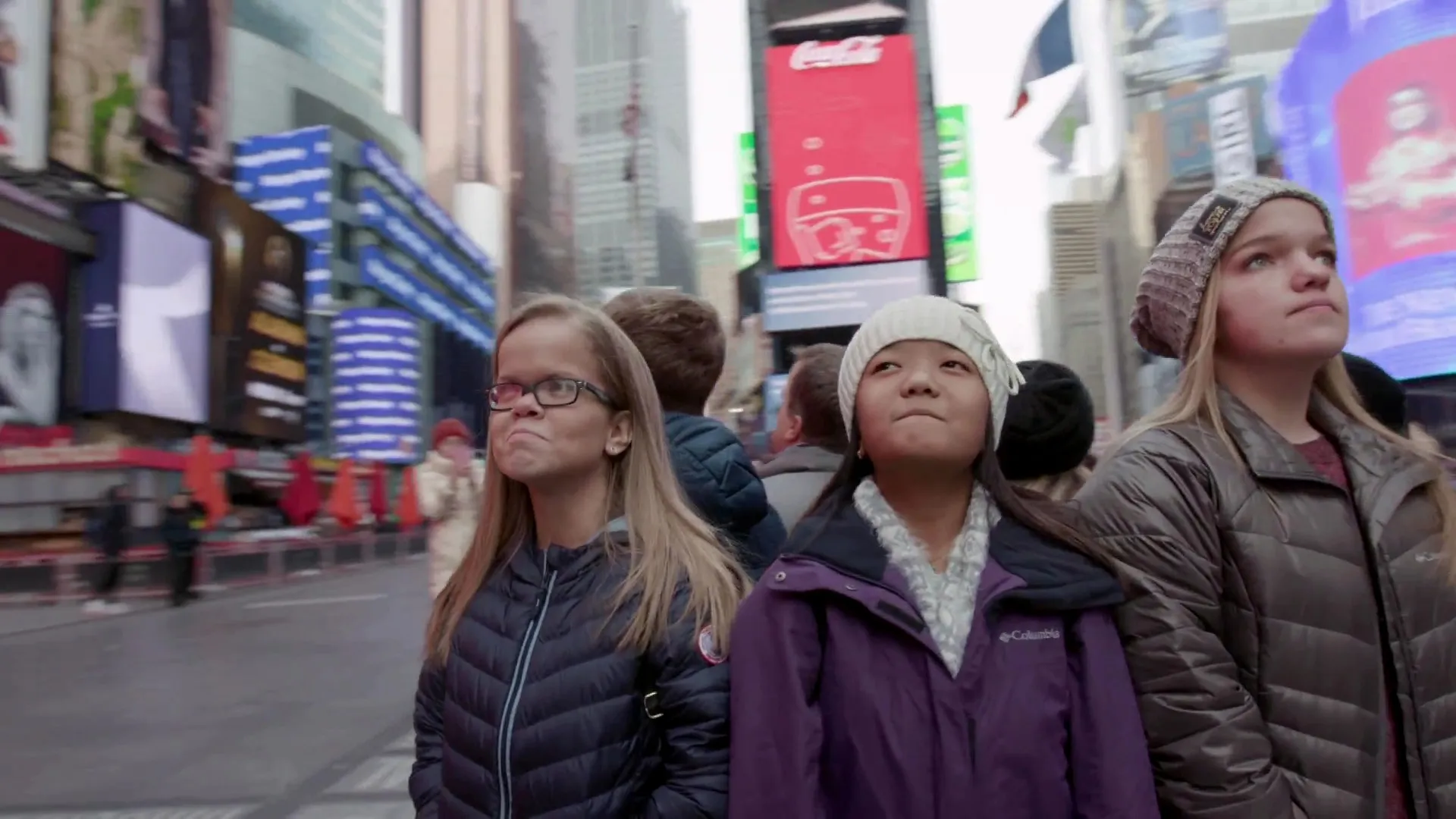 thumbnail - M6:Ep3 Little Johnstons, Big Apple