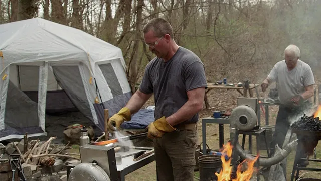 thumbnail - S5:E23 The Sawback Hunting Sword