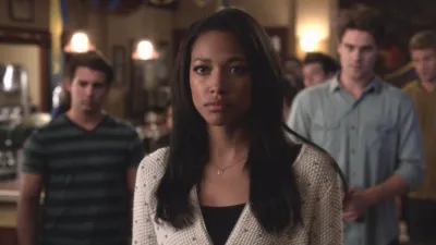 thumbnail - S1:E11 Out With the In-Crowd