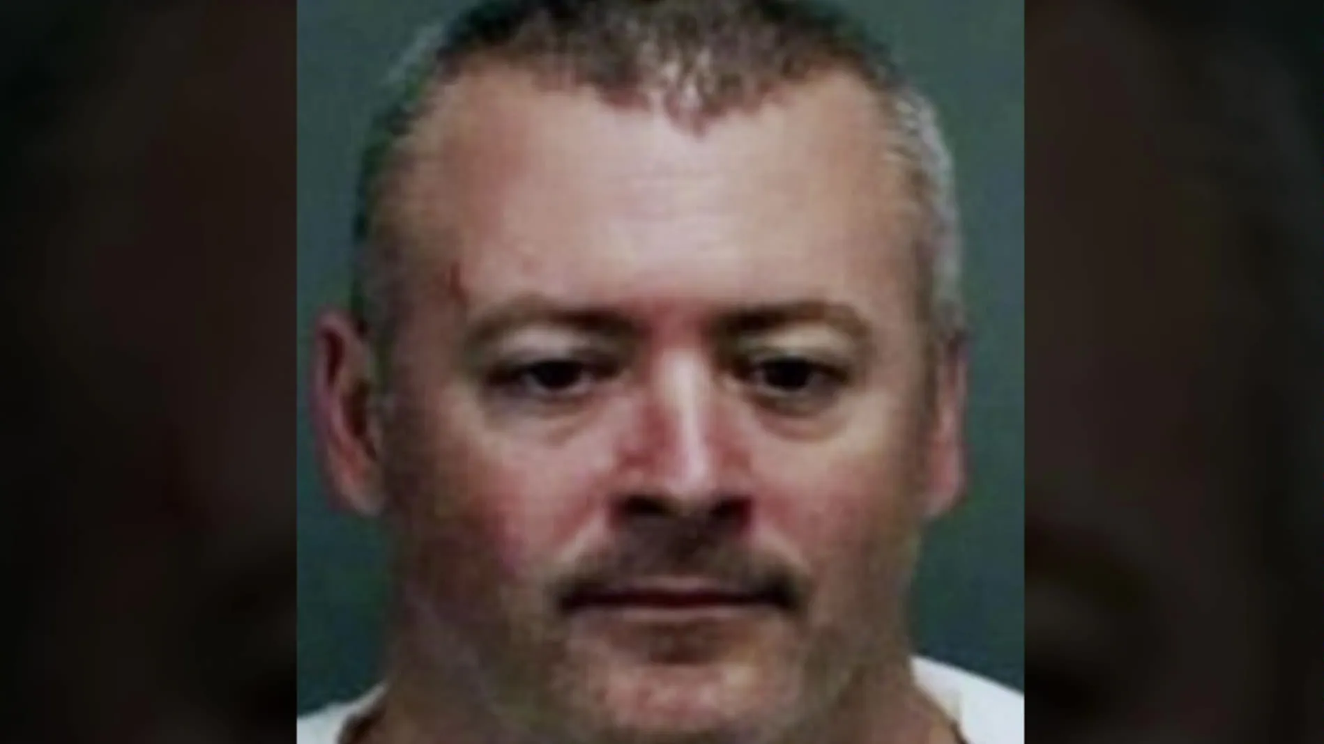 thumbnail - S8:E6 The Three of Us