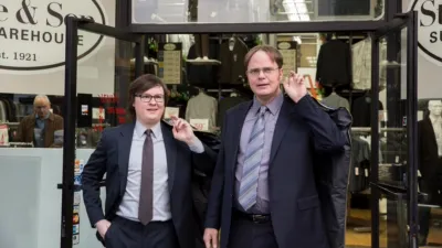 thumbnail - S9:E11 Suit Warehouse