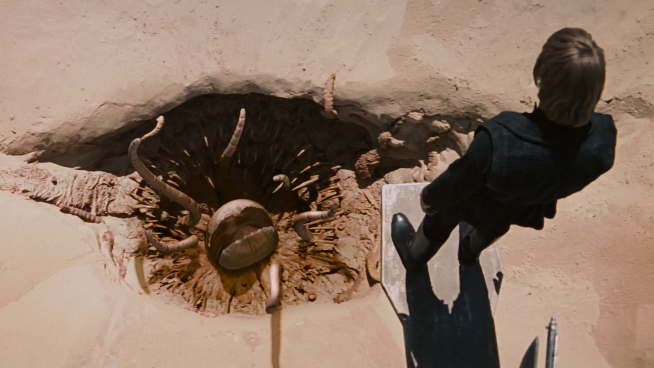 thumbnail - S1:E7 Oddities