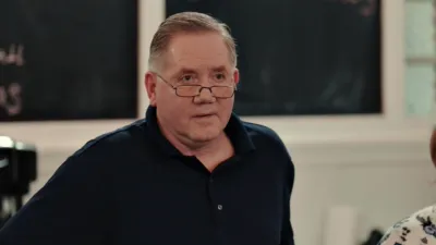 thumbnail - S1:E13 Neighborhood Kitchen