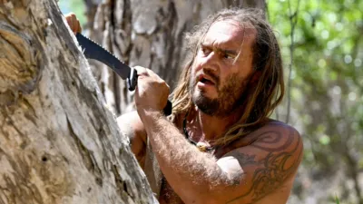 thumbnail - S3:E4 All Shelter Breaks Loose