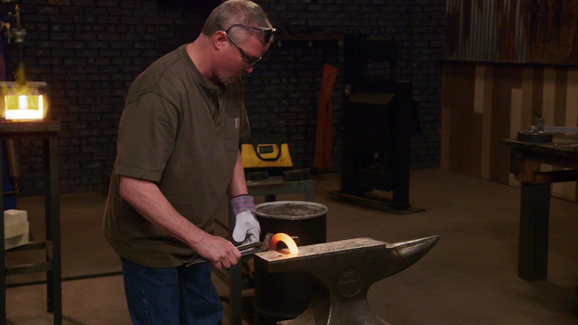 thumbnail - S1:E3 Duel Swords