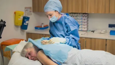 thumbnail - S4:E5 A Wee Caterpillar