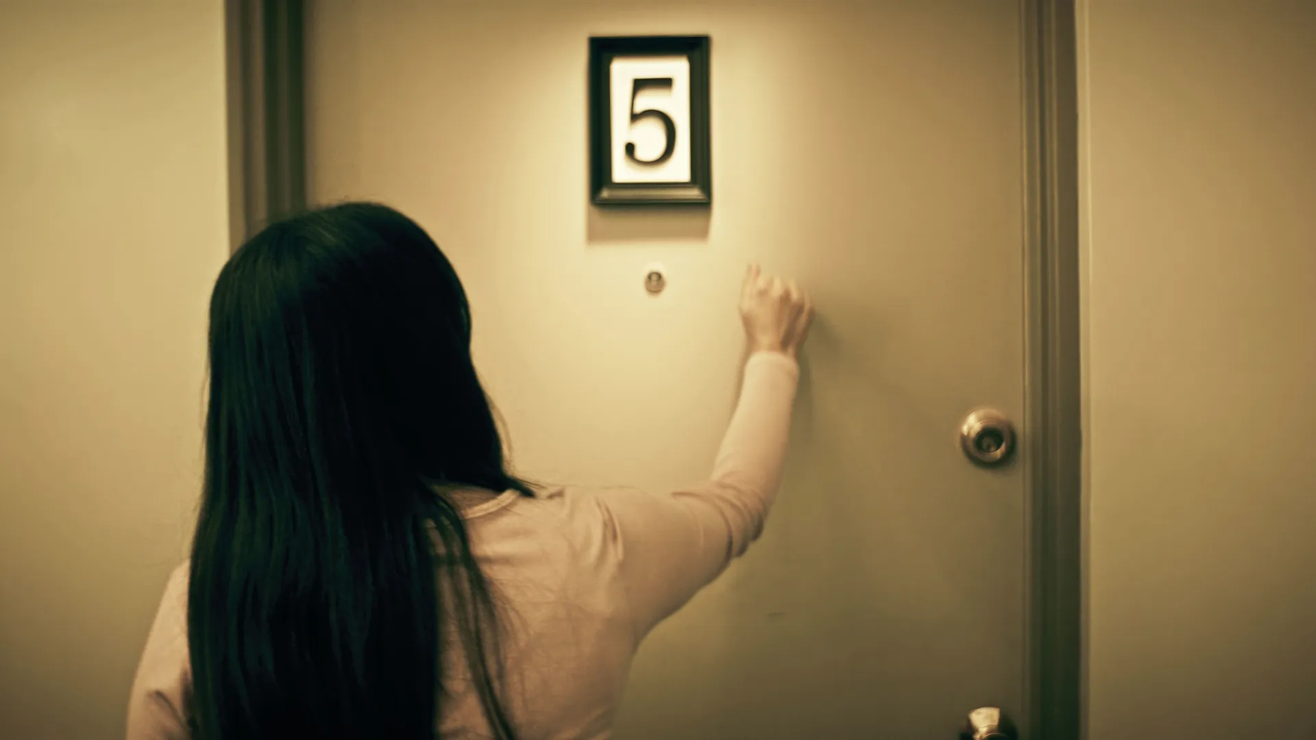 thumbnail - S1:E1 First She Stole My Baby