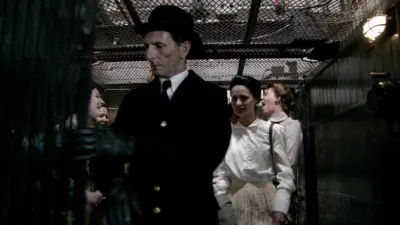 thumbnail - S1:E7 Cities/Boom