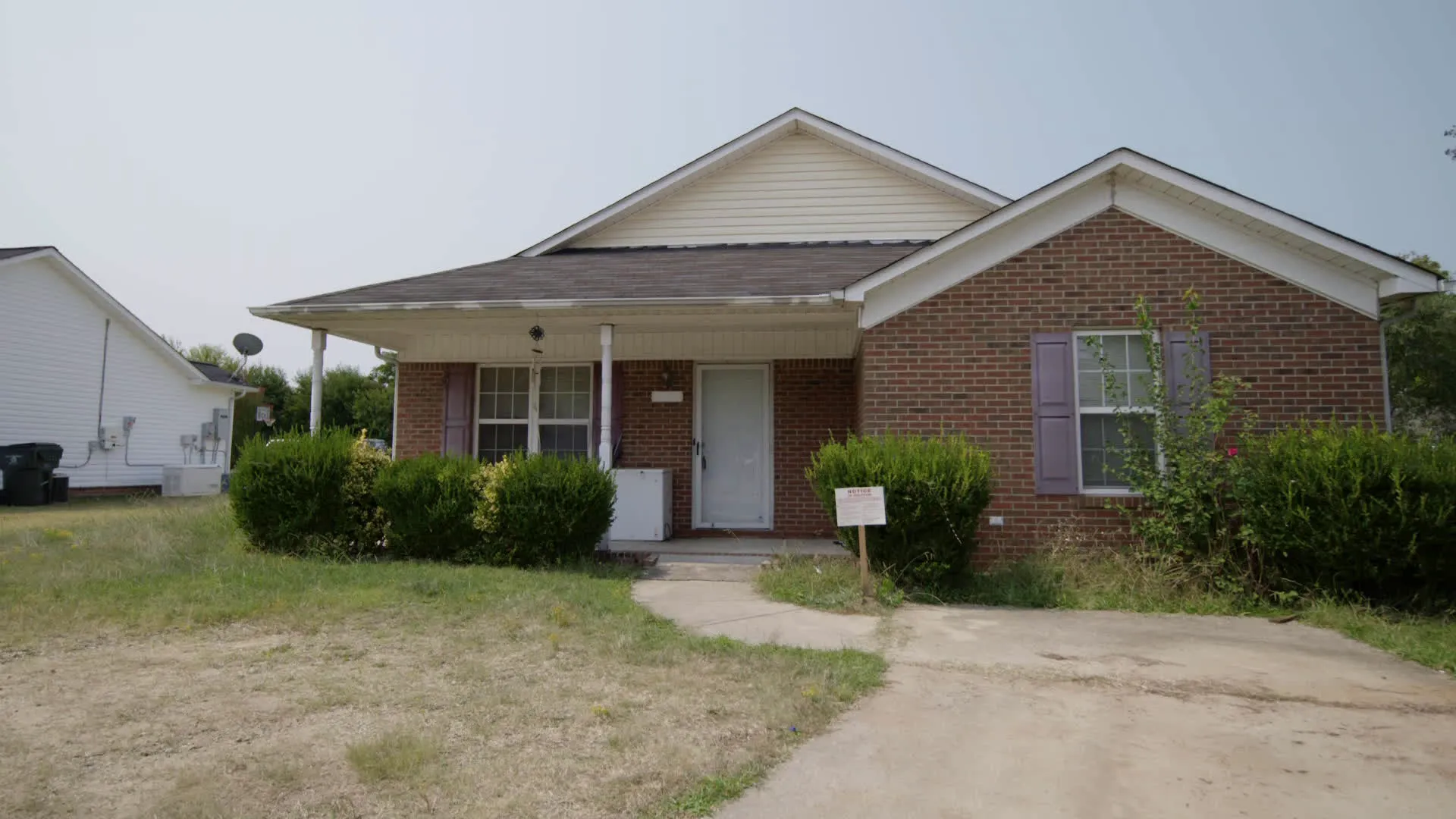 thumbnail - S1:E5 Flipping the Family Neighborhood