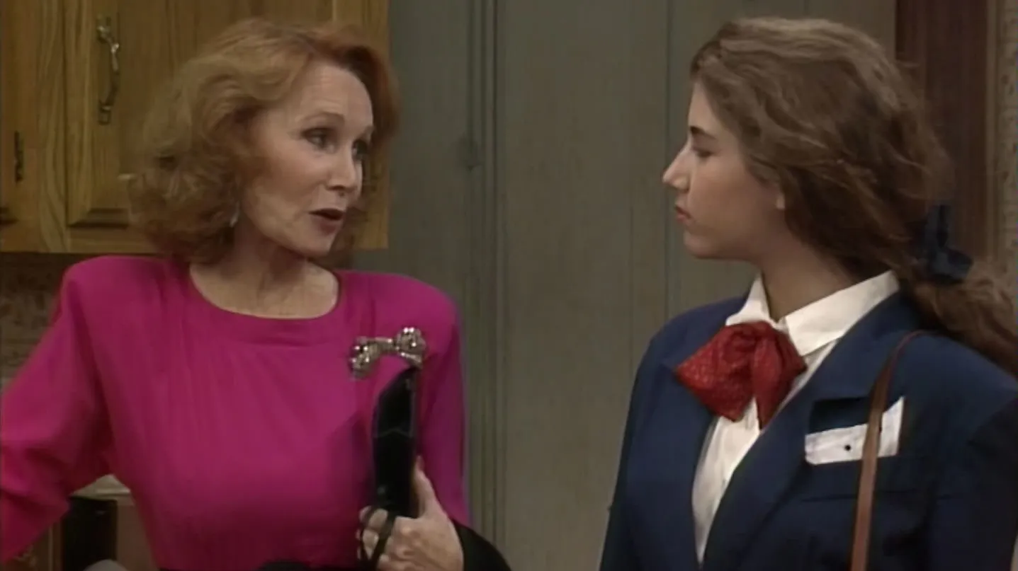 thumbnail - S5:E21 Working Girls