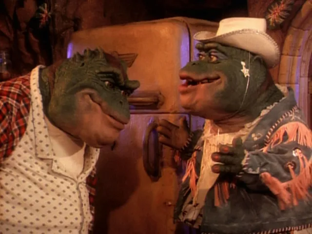 thumbnail - S4:E12 Earl And Pearl