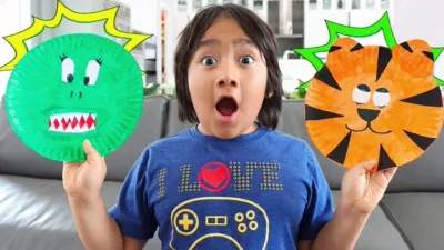 thumbnail - S11:E15 Ryan's Bubble Paints and Paper Plates!