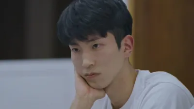 thumbnail - S1:E7 Are You a Fox?