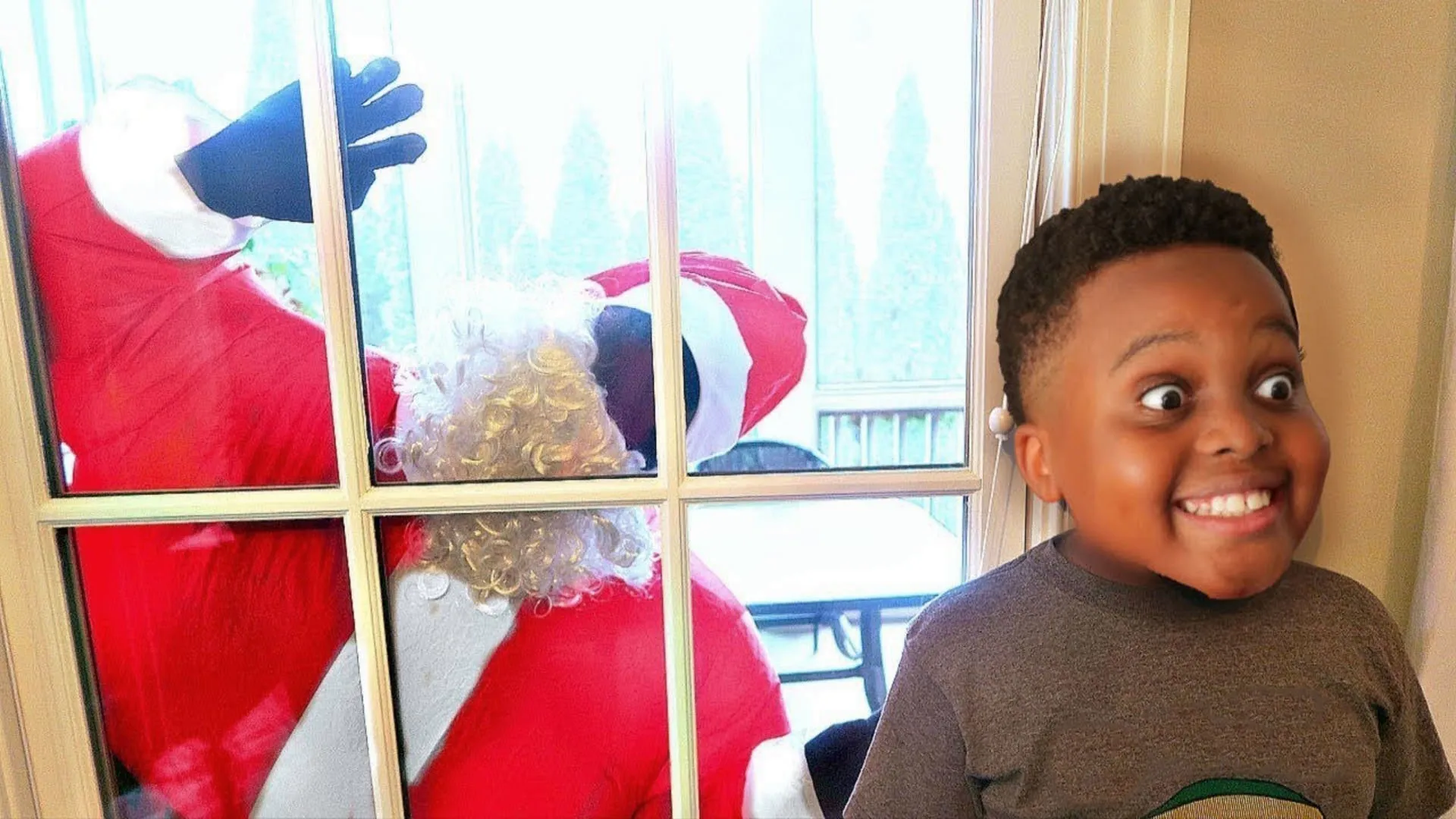 thumbnail - S1:E10 Holiday Mysteries With the Onyx Kids!