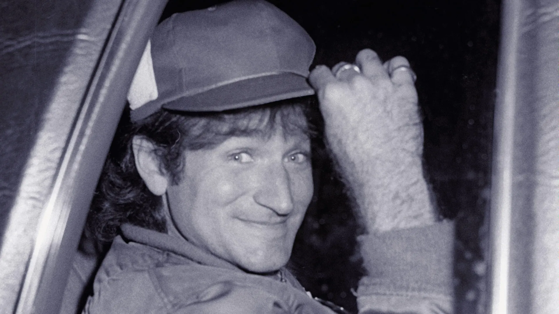 thumbnail - S2:E1 Robin Williams 