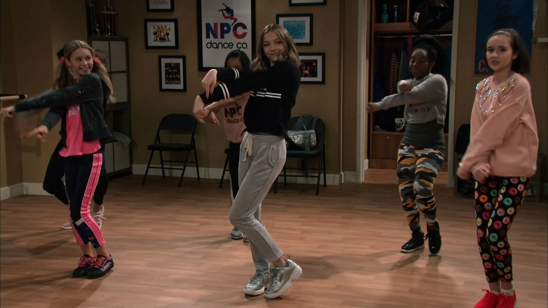 thumbnail - S2:E3 Would You Wrather Be The Weakest Link?