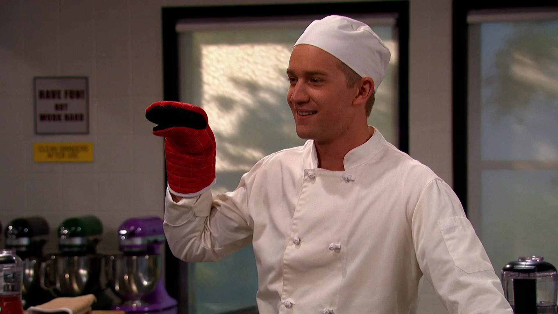 thumbnail - S4:E15 Sister, Sister