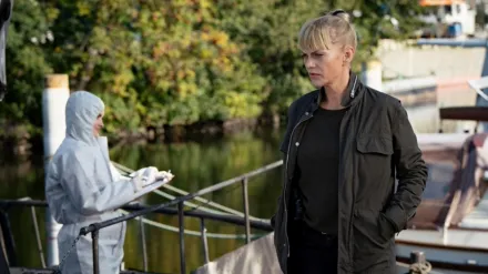 Helen Dorn - Das rote Tuch