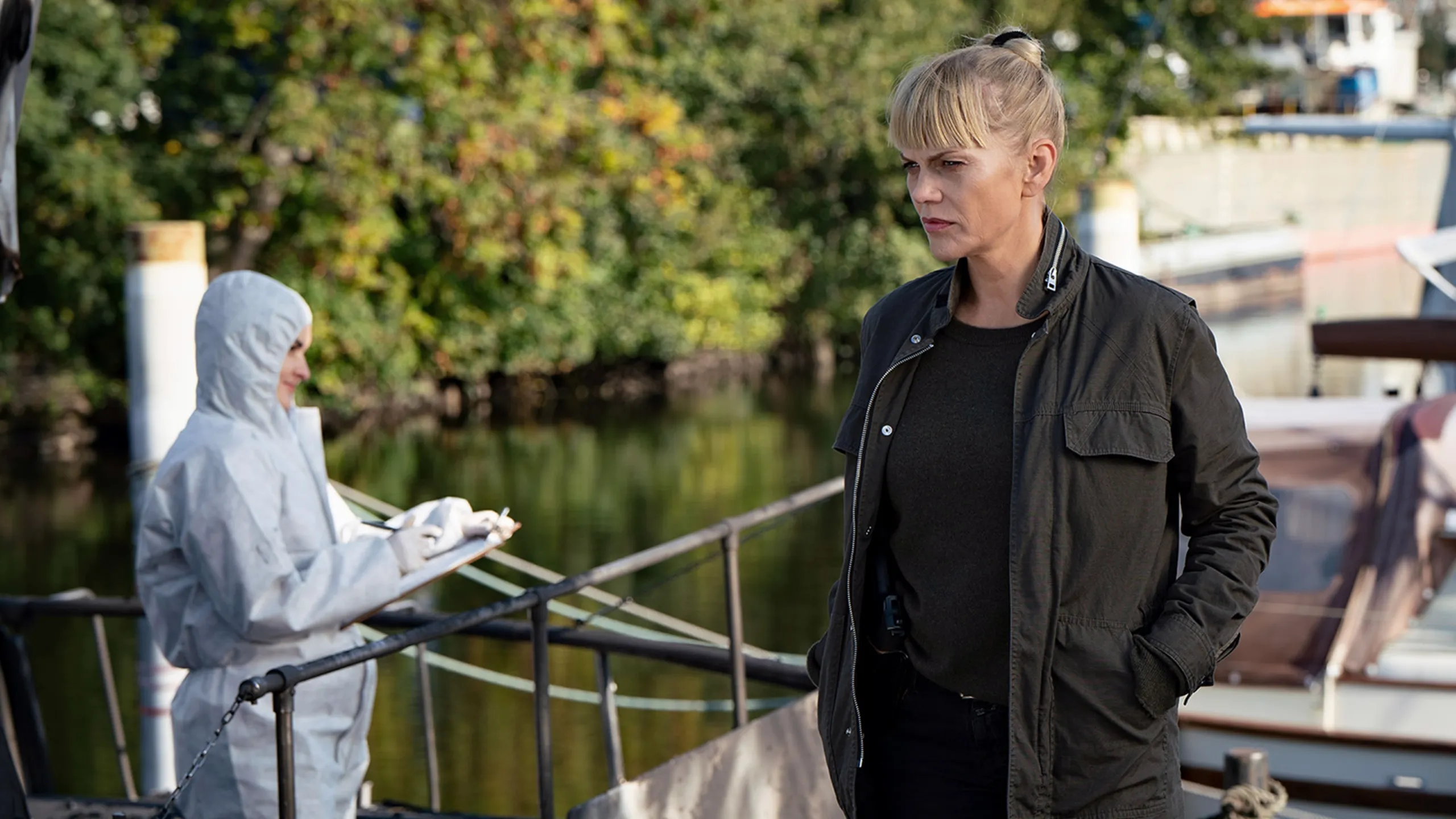 Helen Dorn - Das rote Tuch