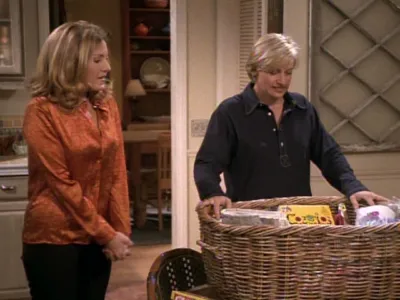 thumbnail - S5:E16 Neighbors