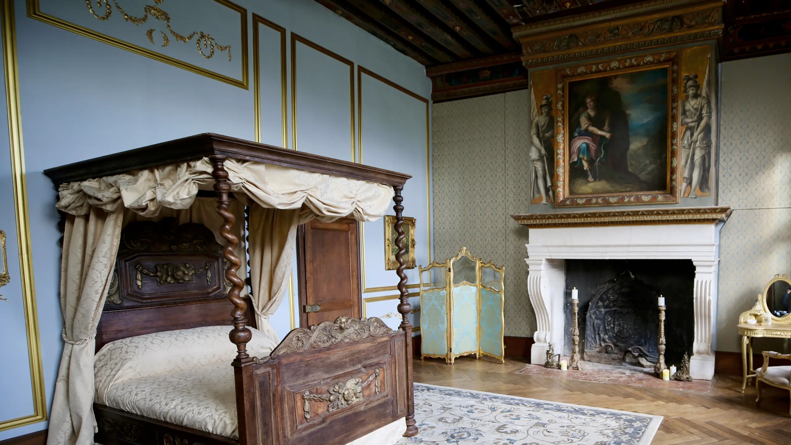 thumbnail - M1:Ep8 Dreamland: The Bedroom Fit for a King