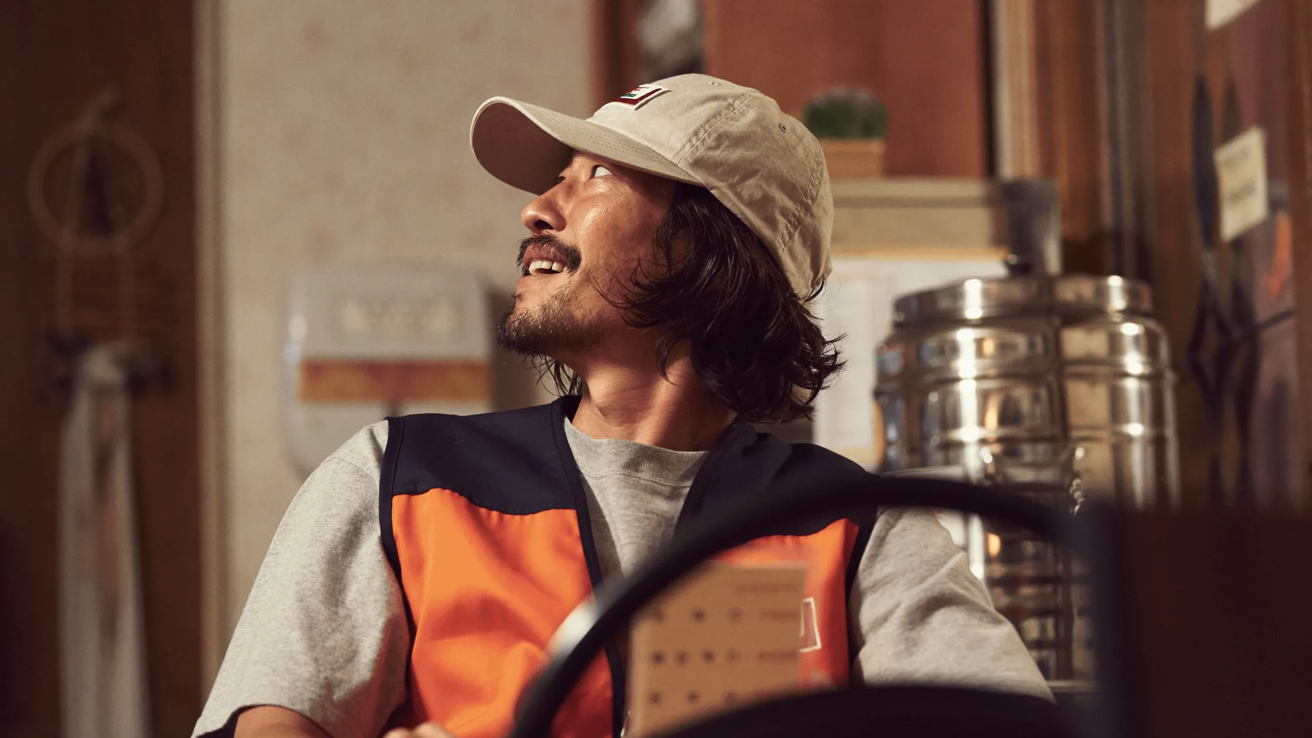 thumbnail - S1:E7 The Stranger