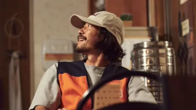 thumbnail - S1:E7 The Stranger