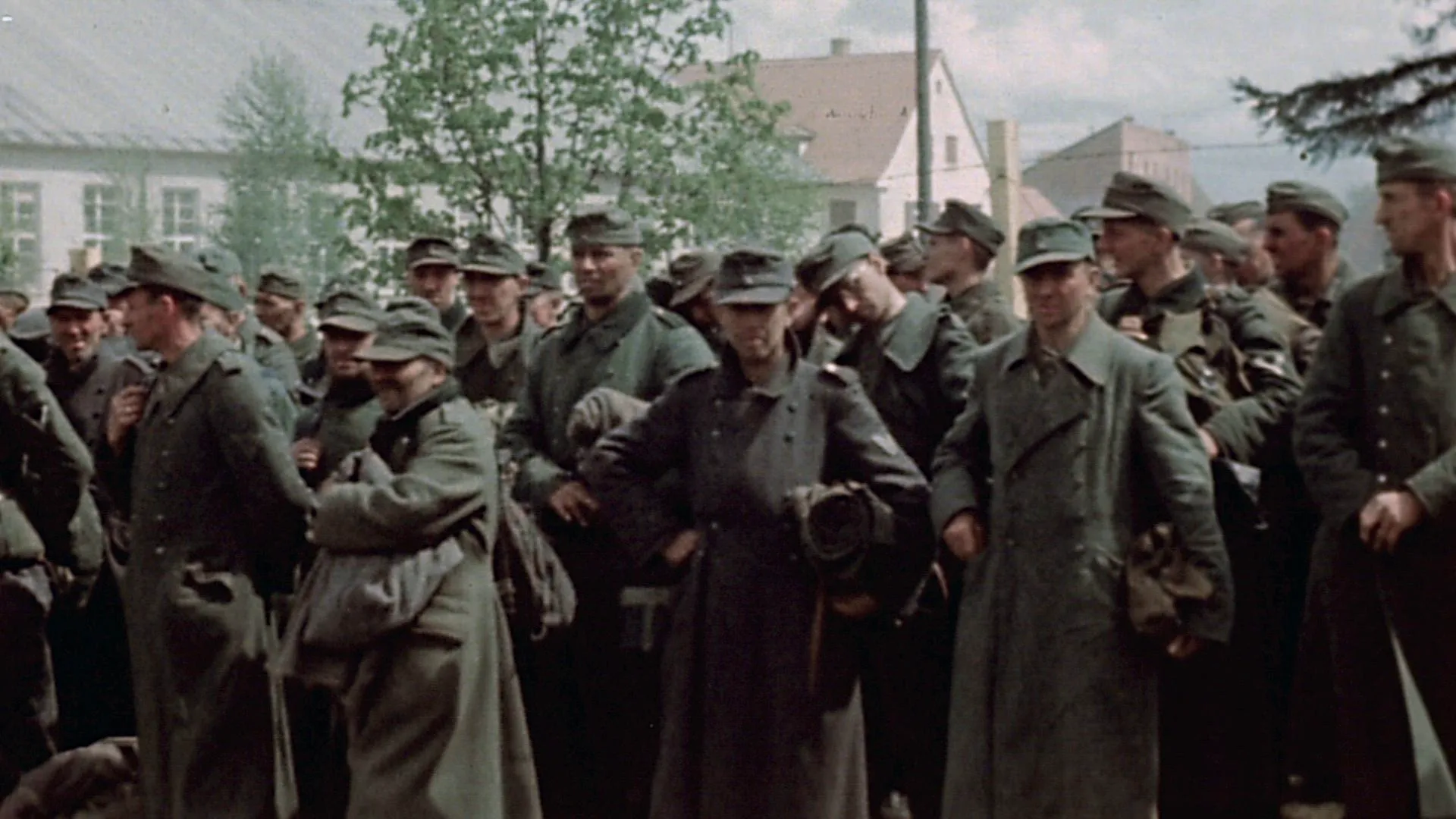 thumbnail - S1:E5 Escaping Hitler